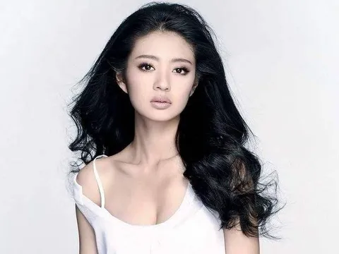 Nữ thần rating xuống sắc đáng tiếc sau 20 năm, vì chồng vỡ nợ 2000 tỷ mà phải tháo chạy khỏi showbiz