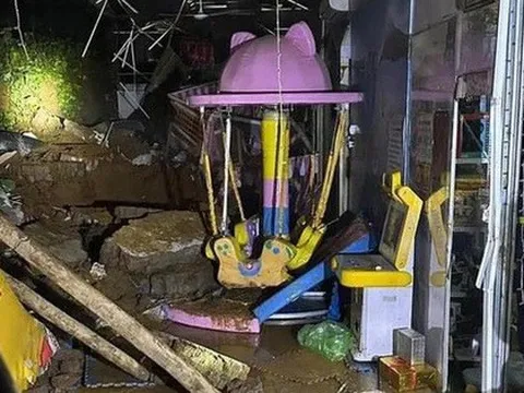 Vụ sập tường làm 3 trẻ nhỏ tử vong: Khu vui chơi không có phép