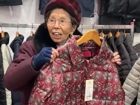 53 tuổi khởi nghiệp với 10 triệu đồng, 90 tuổi mới trả xong khoản nợ 70 tỷ, nhưng người phụ nữ này vẫn khiến hàng triệu người nể trọng!