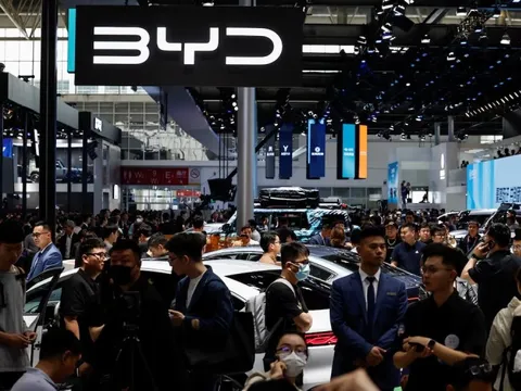 Sau vụ đại lý lớn nhất rút lui, hãng xe điện số 1 thế giới tuyển nhân sự Việt Nam, biết tiếng Trung dễ đậu