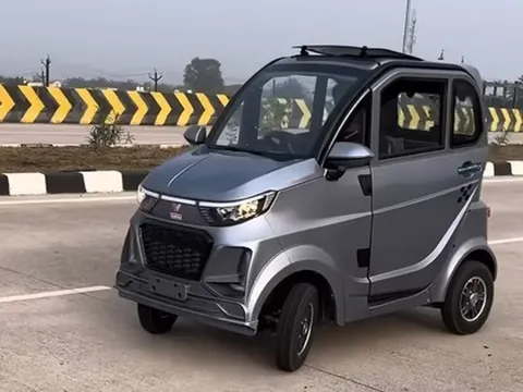 Mẫu ô tô điện 3 chỗ có giá rẻ hơn xe máy