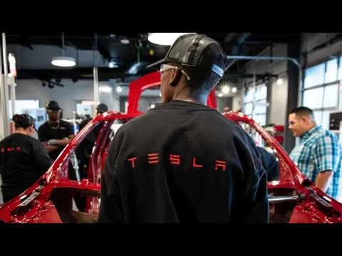 ĐẮNG: Làm việc 12 tiếng/ngày, ngủ trong ô tô và tắm tại nhà máy để tiết kiệm thời gian, giám sát sản xuất của Tesla vẫn bị sa thải sau 5 năm ‘đổ mồ hôi, sôi nước mắt’