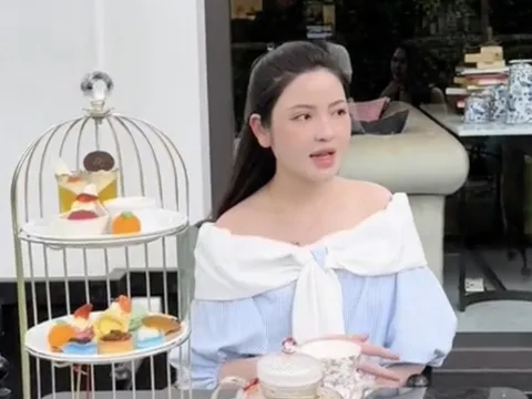 Chu Thanh Huyền tỏ thái độ với Quang Hải trên sóng livestream, phản ứng ra sao trước câu nói "có tiền nên mẹ chồng thích"