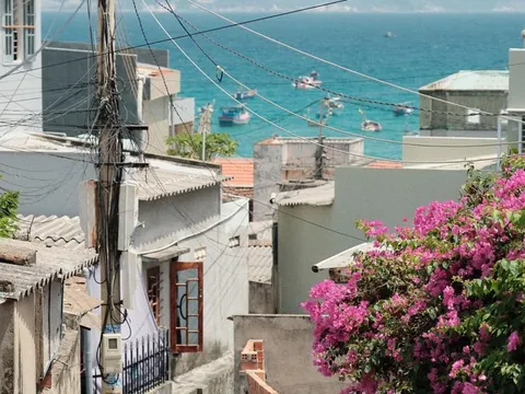 Phát hiện ngôi làng ven biển như châu Âu thu nhỏ, cách thành phố 20km, du khách nhận xét: Cảnh như phim