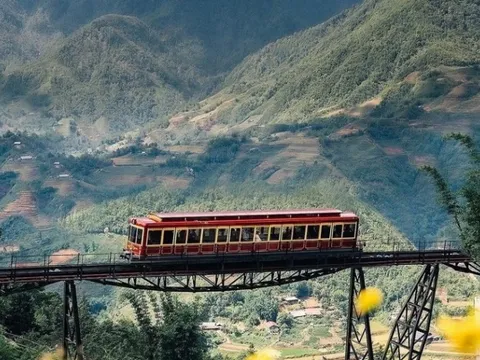 Chuyến tàu leo núi duy nhất ở miền Bắc: Từng đạt kỷ lục Việt Nam, du khách nhận xét như Thụy Sĩ thu nhỏ