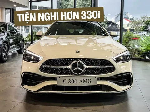 Mercedes-Benz C 300 AMG nâng cấp tại Việt Nam: Giá 2,134 tỷ, thêm trang bị như C 43, đấu 330i