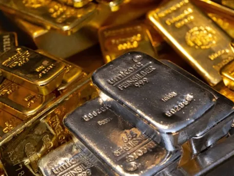 Không kém giá vàng, 'người anh em họ' này cũng phá đỉnh cao nhất hơn 12 năm, hiệu suất đầu tư vượt xa vàng