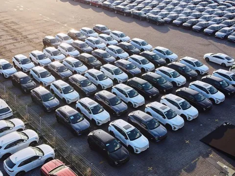 Lô Omoda C5 đầu tiên cập cảng Việt Nam, chờ bàn giao đến tay khách Việt cuối tháng này