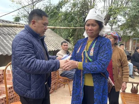 Bé trai 3 tuổi tử vong, 5 người nhà nhập viện nghi ngộ độc sau khi ăn trái cây, sữa chua