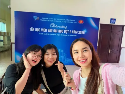 Phát hiện một nữ diễn viên có 2 bằng đại học đang tiếp tục học lên thạc sĩ ở tuổi 42