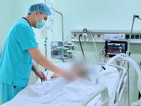 Nam thanh niên 20 tuổi hôn mê sau hút thuốc lá điện tử