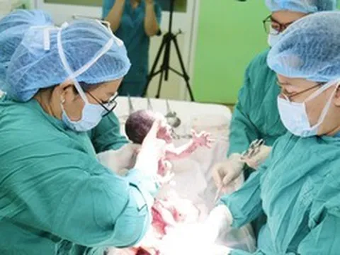 Đỉnh cao của y học hiện nay là điều trị ngay từ trong bào thai