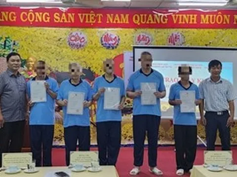 TP HCM lần đầu hỗ trợ cấp khai sinh cho Việt kiều hồi hương không giấy tờ