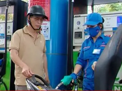 Điều gì xảy ra khi lần đầu tiên đổ xăng E10 cho xe máy?