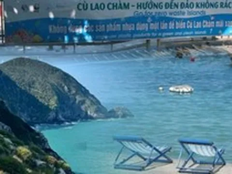 Chuyện lạ ở hòn đảo cách Hội An 20 phút: Cầm túi nilon liền bị người dân nhắc nhở, kiên trì suốt 17 năm để giữ nước trong vắt!