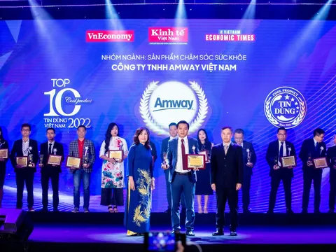 NUTRI NUTRILITE NHẬN GIẢI THƯỞNG “TOP 10 TIN DÙNG VIỆT NAM 2022 NGÀNH SẢN PHẨM CHĂM SÓC SỨC KHỎE”